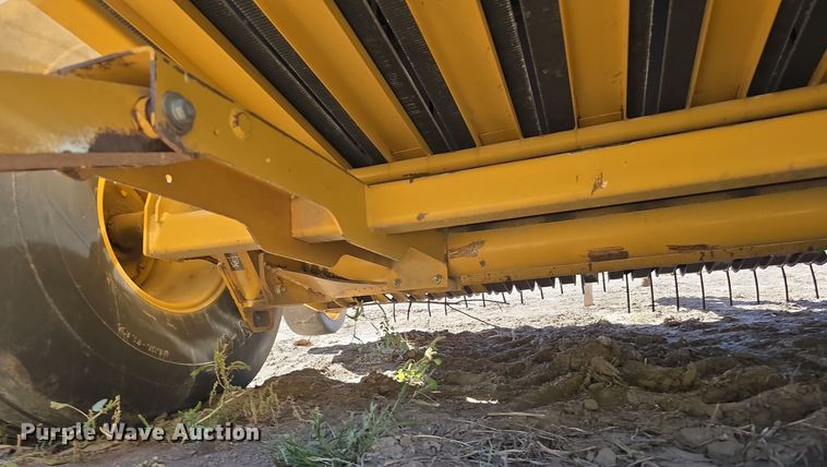 image for item DW3753 2014 Vermeer 605SM Cornstalk Special round baler