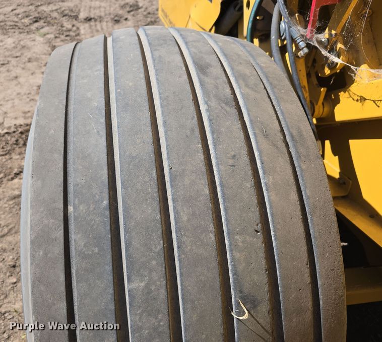 image for item DW3753 2014 Vermeer 605SM Cornstalk Special round baler