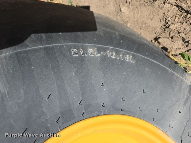 image for item DW3753 2014 Vermeer 605SM Cornstalk Special round baler