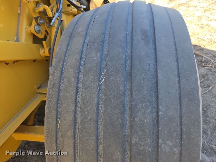 image for item DW3753 2014 Vermeer 605SM Cornstalk Special round baler