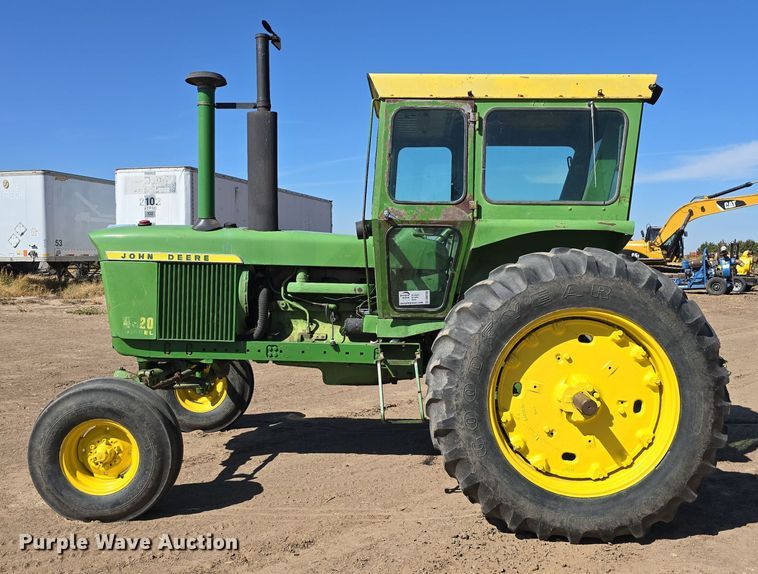 image for item DW3760 1971 John Deere 4320 tractor