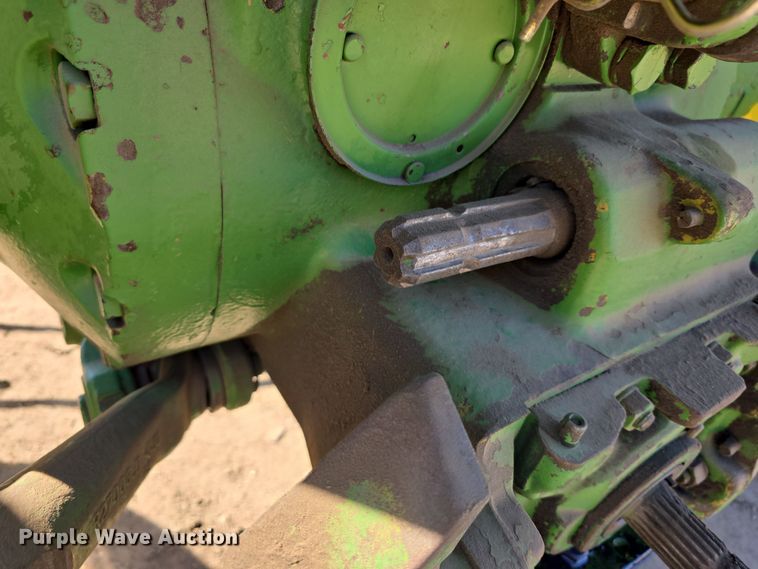 image for item DW3760 1971 John Deere 4320 tractor