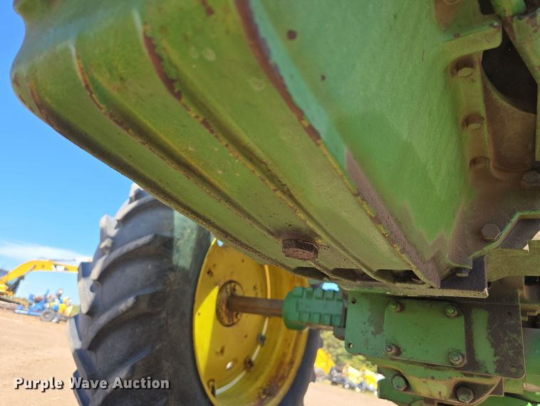 image for item DW3760 1971 John Deere 4320 tractor