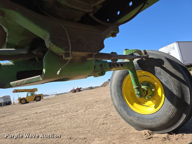 image for item DW3760 1971 John Deere 4320 tractor