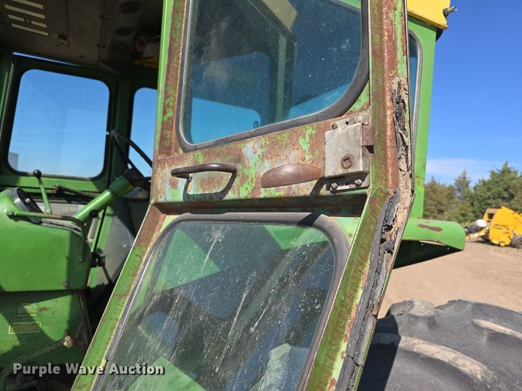 image for item DW3760 1971 John Deere 4320 tractor