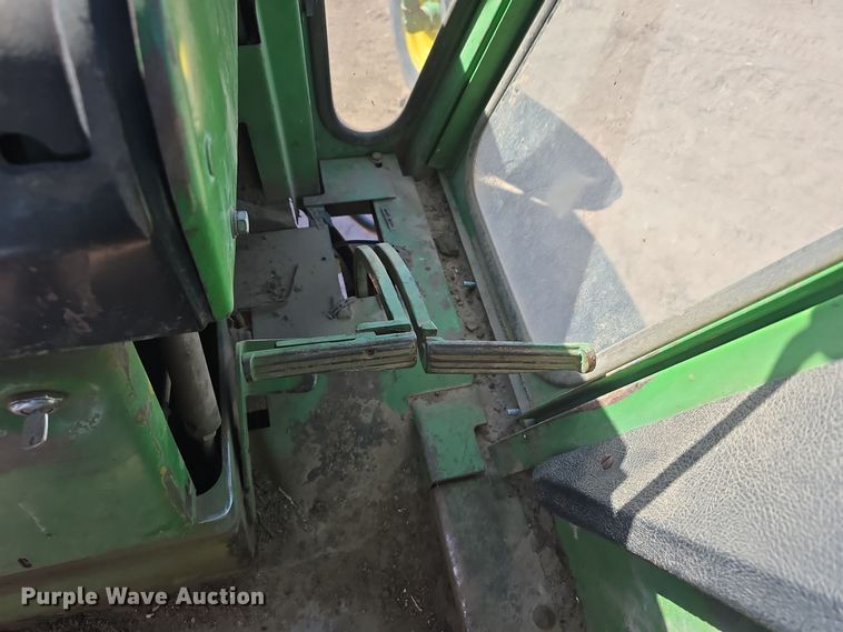 image for item DW3760 1971 John Deere 4320 tractor