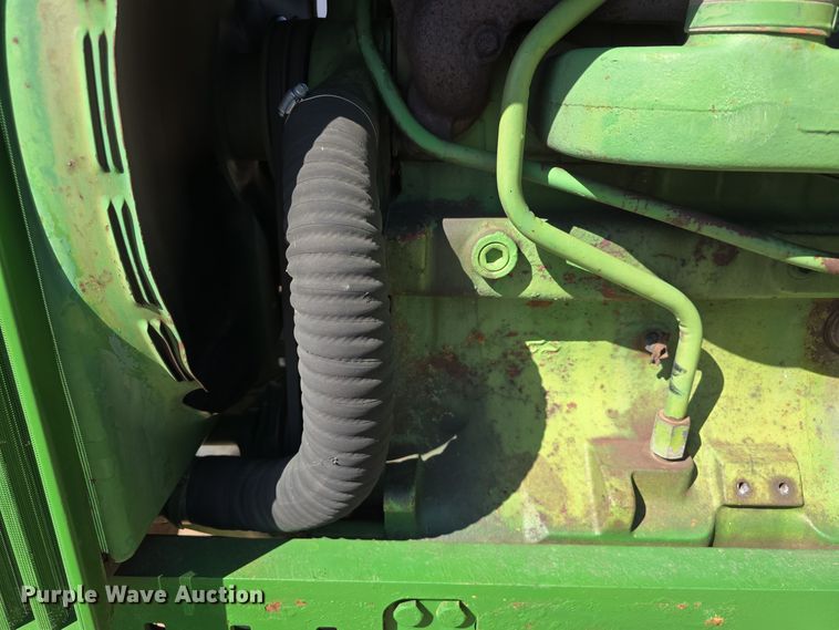 image for item DW3760 1971 John Deere 4320 tractor