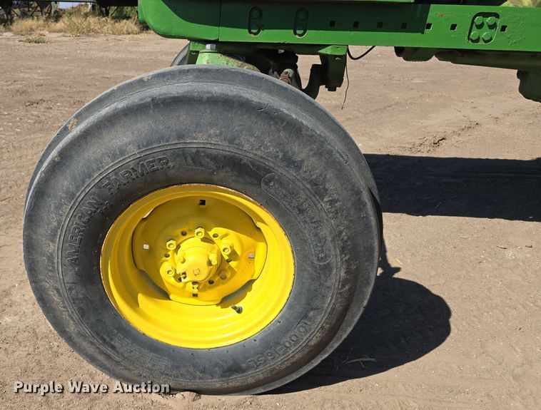 image for item DW3760 1971 John Deere 4320 tractor