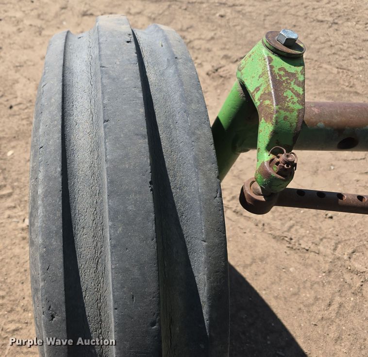 image for item DW3760 1971 John Deere 4320 tractor