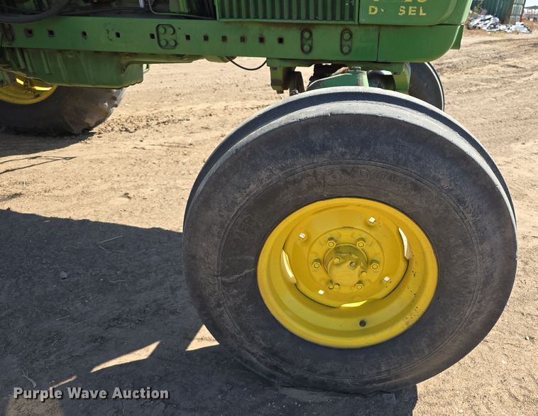 image for item DW3760 1971 John Deere 4320 tractor