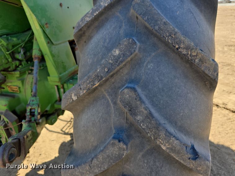 image for item DW3760 1971 John Deere 4320 tractor