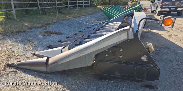 image for item DW3771 AGCO 830 corn head