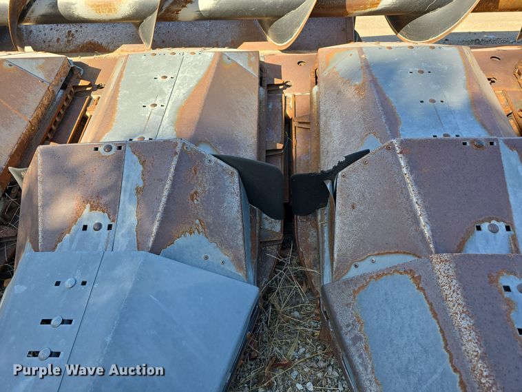 image for item DW3771 AGCO 830 corn head