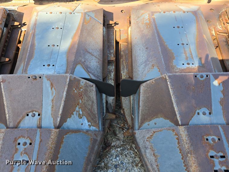 image for item DW3771 AGCO 830 corn head