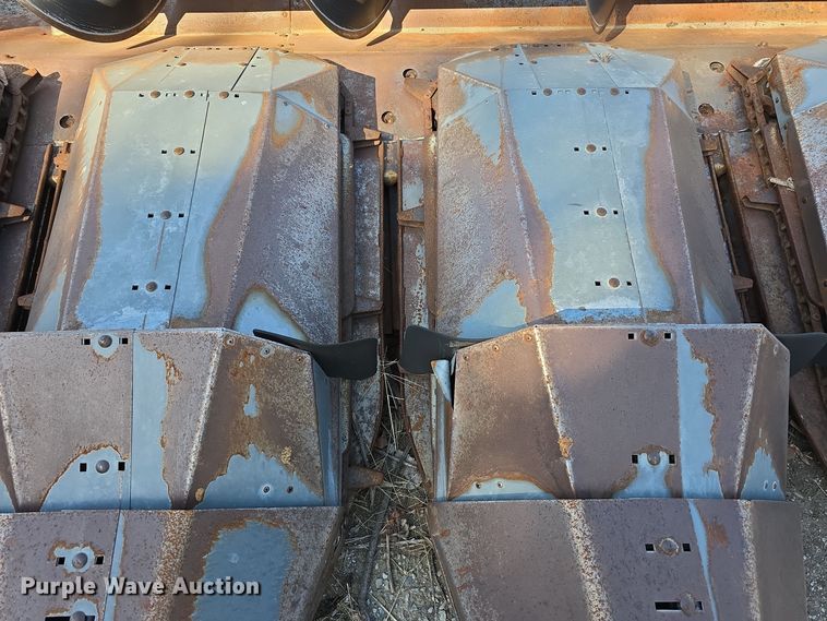 image for item DW3771 AGCO 830 corn head