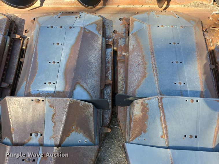 image for item DW3771 AGCO 830 corn head