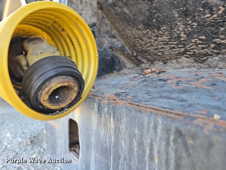 image for item DW3771 AGCO 830 corn head