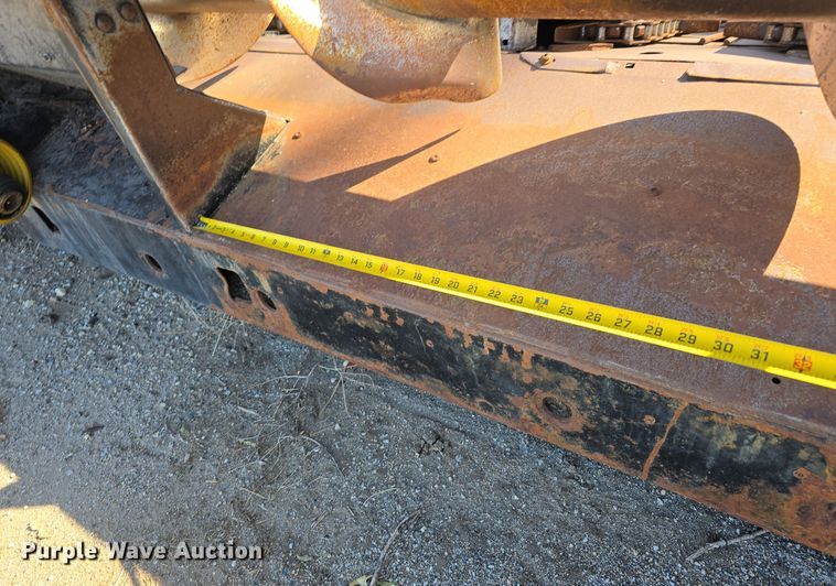 image for item DW3771 AGCO 830 corn head