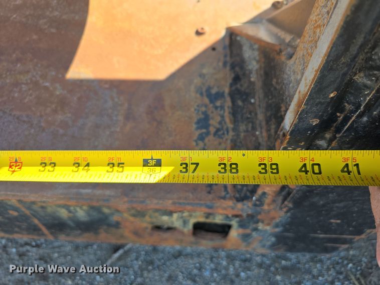 image for item DW3771 AGCO 830 corn head