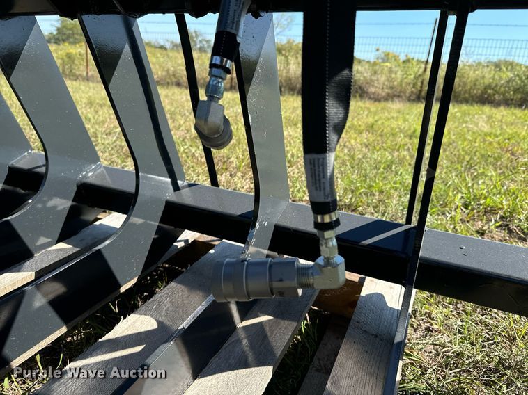 image for item DX1406 Stout Buckets Bush Grapple 66-9 skid steer grapple bucket