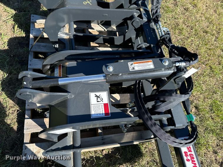 image for item DX1406 Stout Buckets Bush Grapple 66-9 skid steer grapple bucket