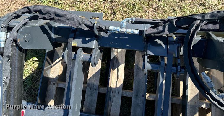 image for item DX1406 Stout Buckets Bush Grapple 66-9 skid steer grapple bucket