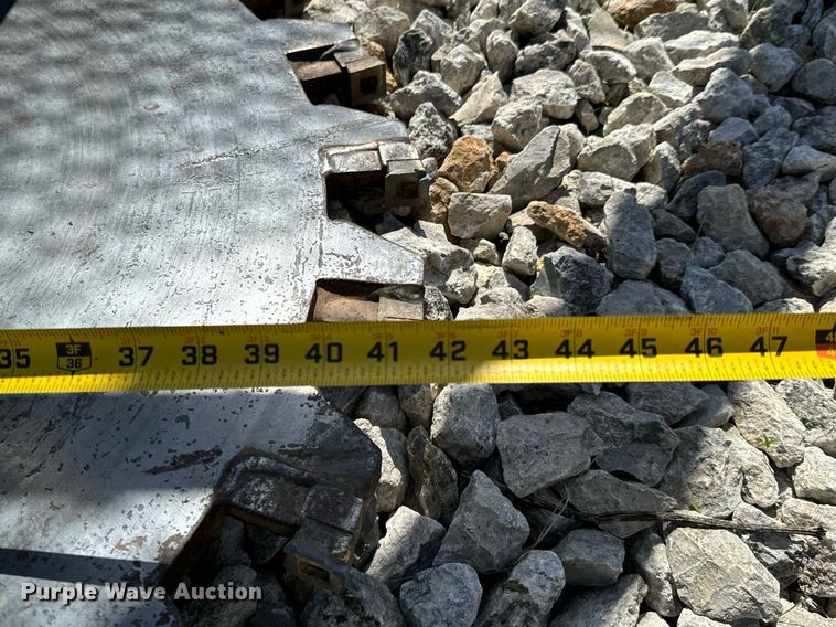 image for item DX1423 Harlemen R970 skid steer tree saw