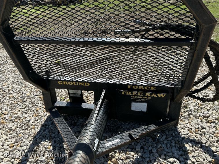 image for item DX1423 Harlemen R970 skid steer tree saw