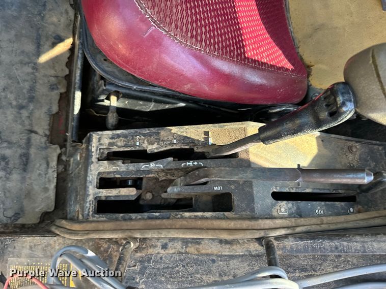 image for item DX3537 1981 International Harvester F986 tractor