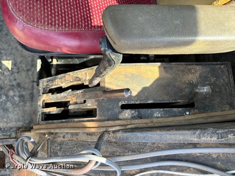 image for item DX3537 1981 International Harvester F986 tractor