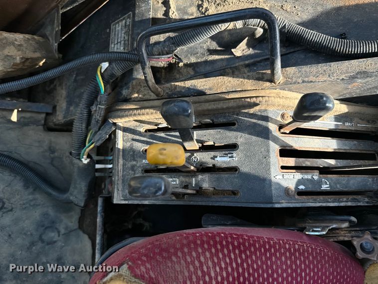 image for item DX3537 1981 International Harvester F986 tractor