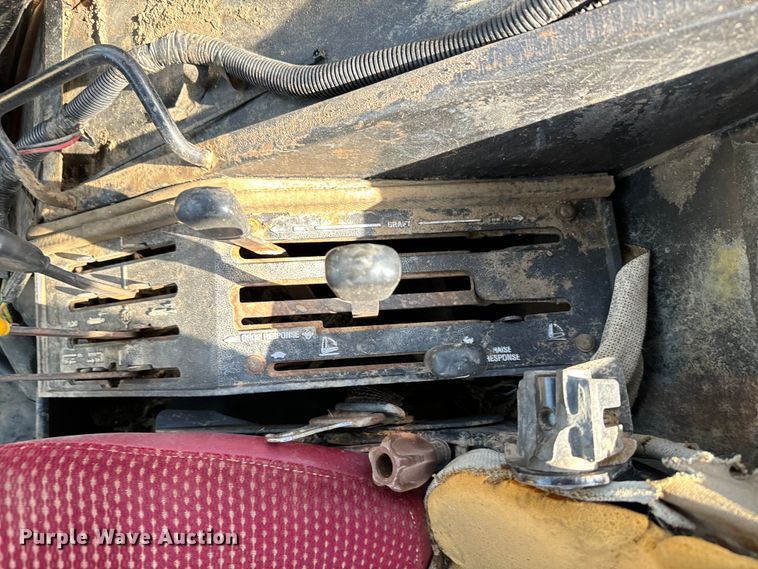 image for item DX3537 1981 International Harvester F986 tractor