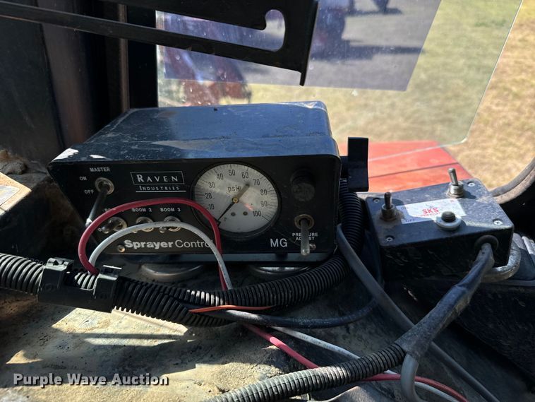 image for item DX3537 1981 International Harvester F986 tractor