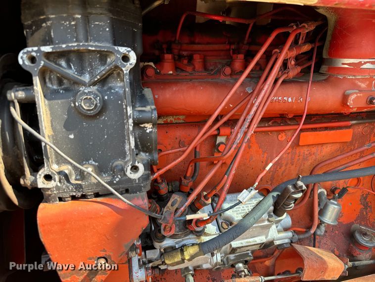 image for item DX3537 1981 International Harvester F986 tractor