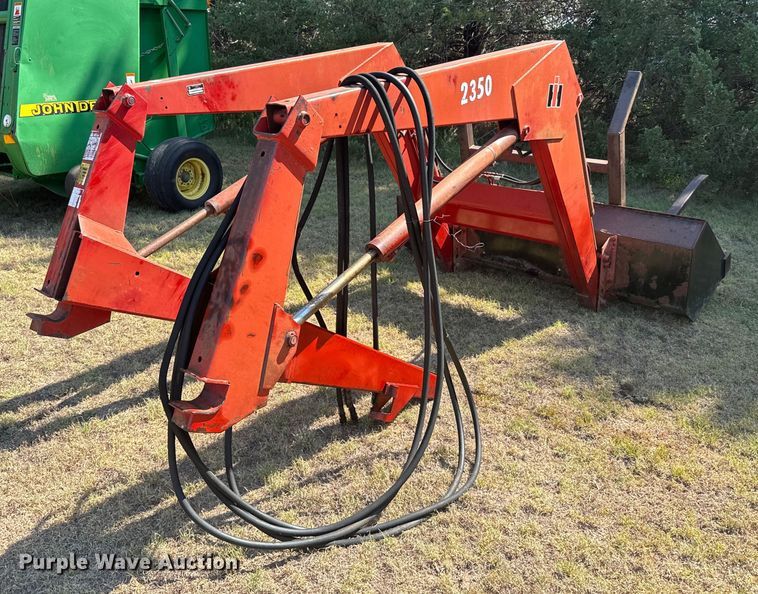 image for item DX3537 1981 International Harvester F986 tractor