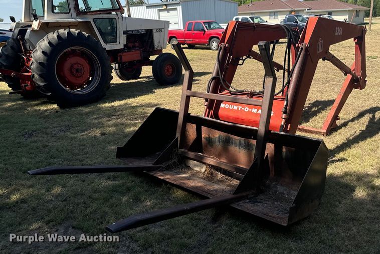 image for item DX3537 1981 International Harvester F986 tractor