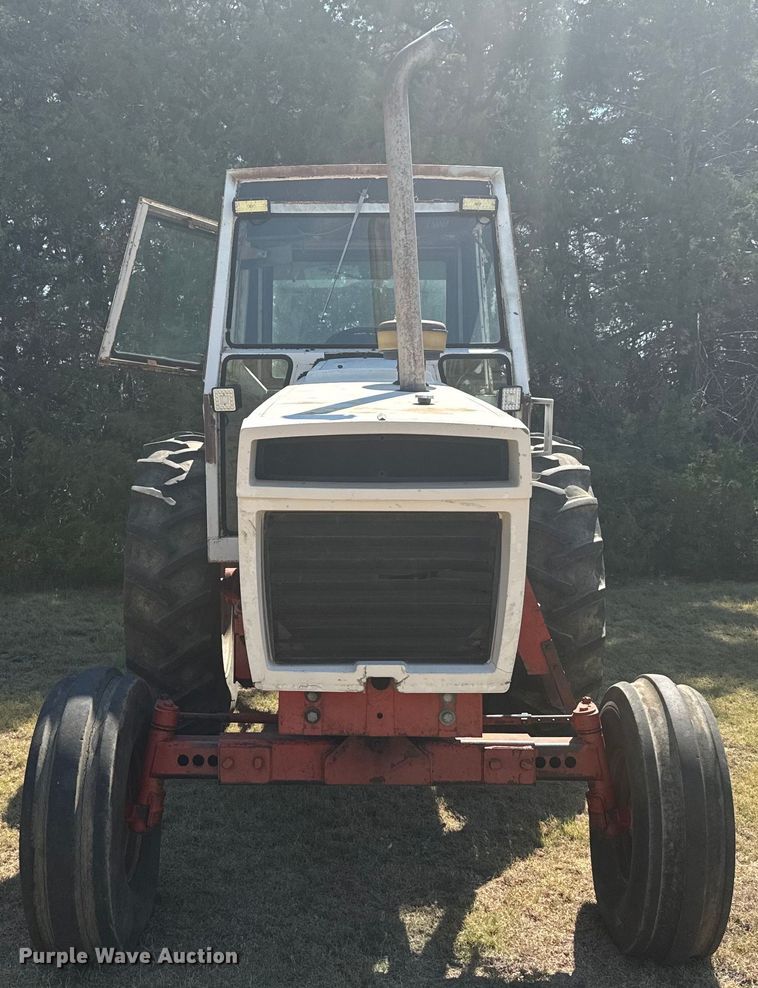 image for item DX3538 Case 1270 tractor