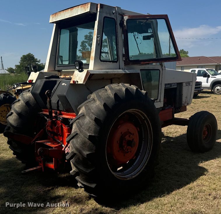 image for item DX3538 Case 1270 tractor