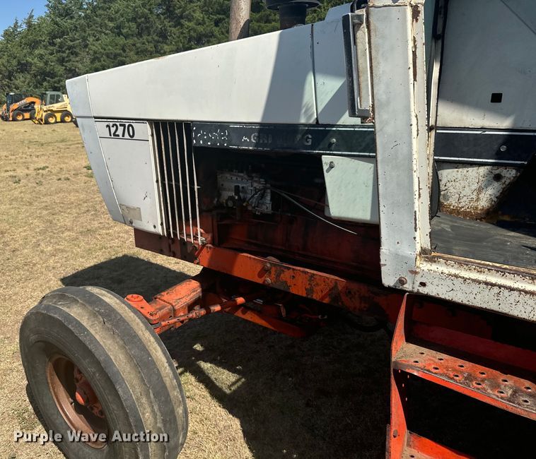 image for item DX3538 Case 1270 tractor