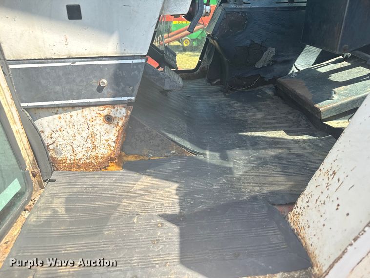 image for item DX3538 Case 1270 tractor