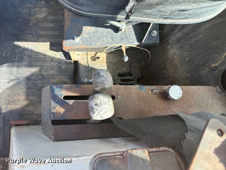 image for item DX3538 Case 1270 tractor