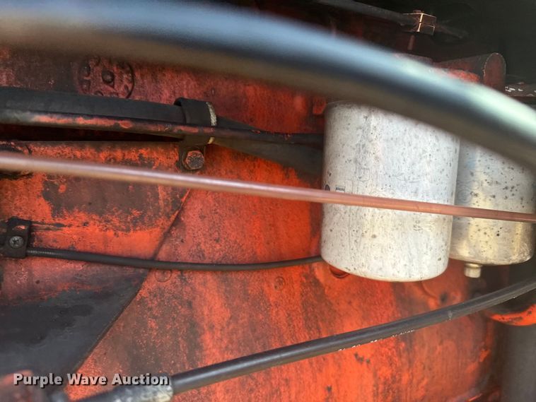 image for item DX3538 Case 1270 tractor