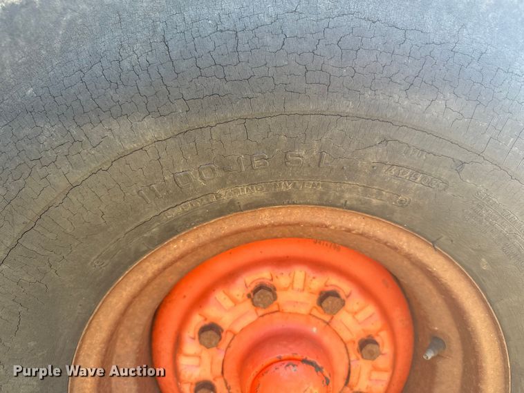 image for item DX3538 Case 1270 tractor