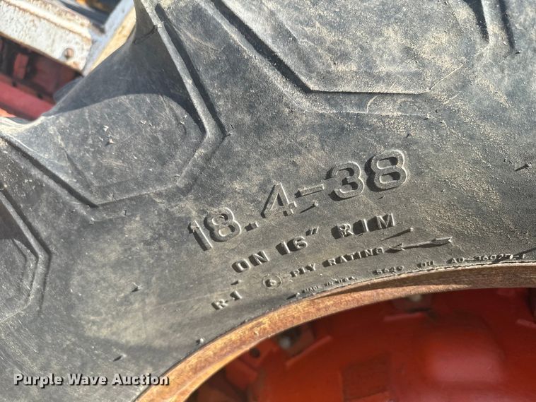 image for item DX3538 Case 1270 tractor