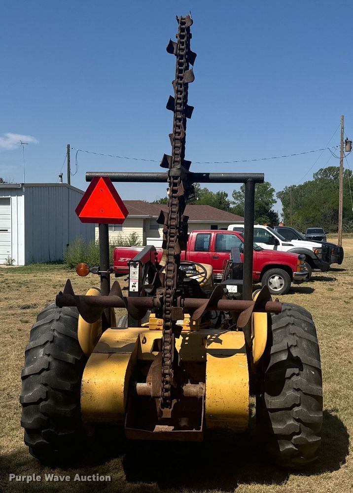 image for item DX3539 Ford 4400 tractor