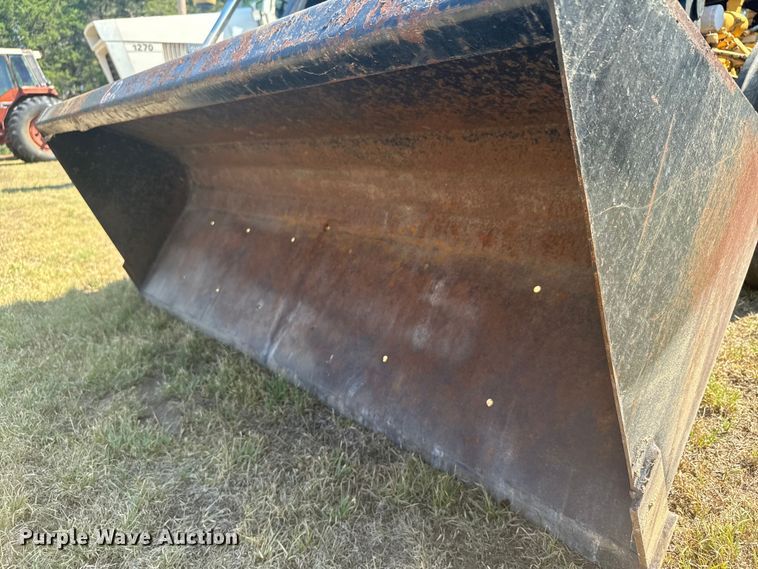 image for item DX3539 Ford 4400 tractor