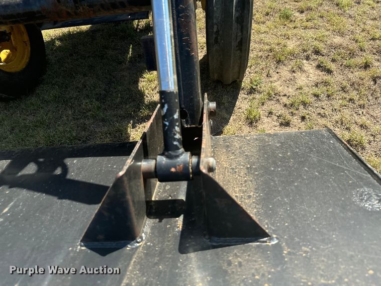 image for item DX3539 Ford 4400 tractor