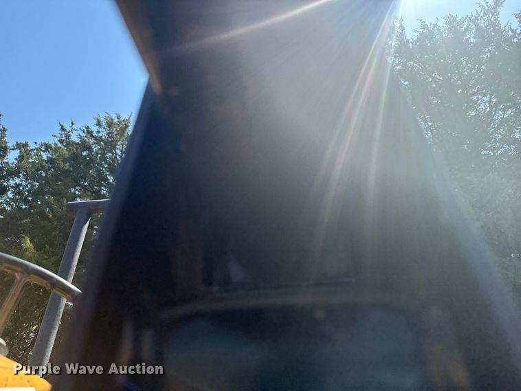 image for item DX3539 Ford 4400 tractor