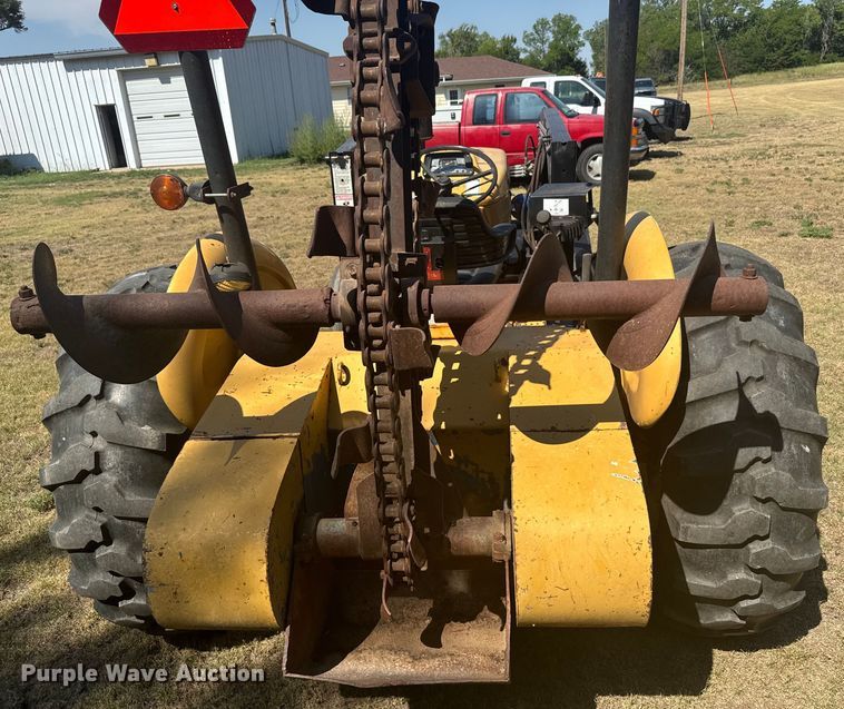 image for item DX3539 Ford 4400 tractor