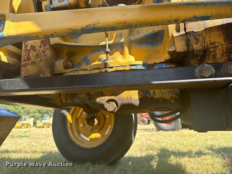 image for item DX3539 Ford 4400 tractor